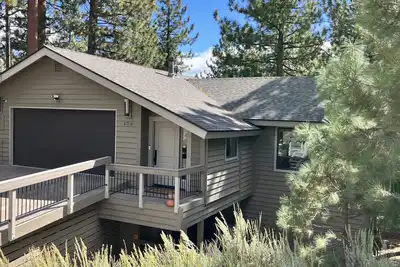 Large upscale 5 bedroom home close to town