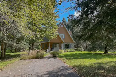 Image de Maison de Charme à Mont-tremblant à Louer du 15 Décembre au 30 Avril 2024