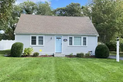 Image de Beautifully Renovated Cape on Bike Trail, 1 mile to Downtown Chatham and Beach