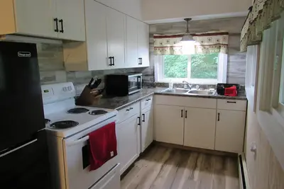 Image de Private, Quiet, Riverfront 3 bedroom Cottage at Woy Bridge Campground & Cabins