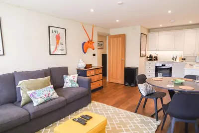 Appartement-Supérieure-Salle de bain-Vue ville