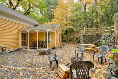 Image de Historic Home in Taylors Falls w/ Patio & Fire Pit