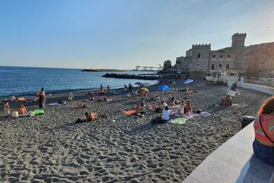 Image de Entire apartment located 30 meters from the sea