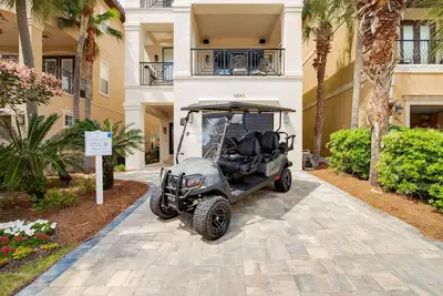 Image de Golf Cart - Destiny by the Sea - Private Community Beach, Pool & Hot Tub