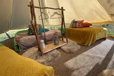 Image de Camping La Bêle & Toile Tente La Frida Kahlo