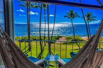 Image de Steps to the Beach, Calming Ocean Sounds & Views, Amazing Sunsets, Remodeled