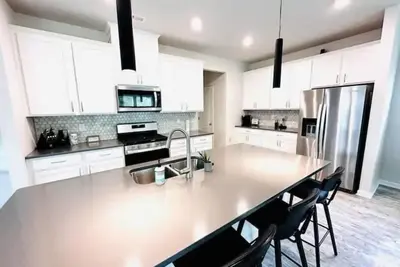 Image de Lively Locale, Cozy Comfort\n