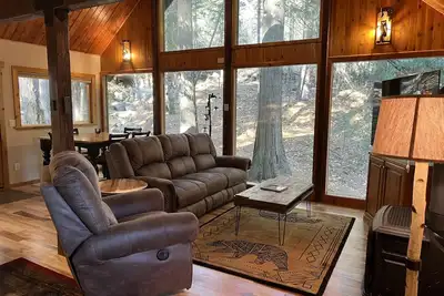 Image de Huckleberry House remodeled mountain retreat!