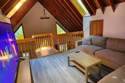 Image de Cozy Mountain Retreat: Your Perfect Cabin Getaway