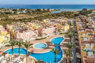 Image de Charming Apartment with Pool