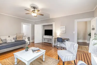 Image de Cozy Casa: Downtown Digs!