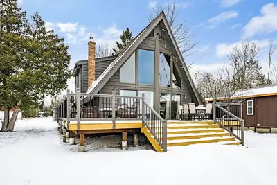 Image de Lakefront A-frame Cabin w/ Sauna | Caribouyah!