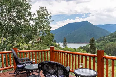 Image de Log Home w/ Stunning Views Hiking Fishing Paradise