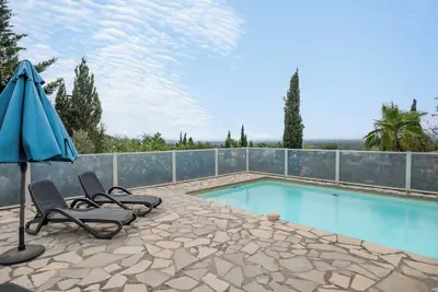 Image de Villa magnifiquement située avec piscine privée