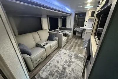 Image de Camping By The Beach - Modern, close to the beach & peaceful country! Bunk beds!