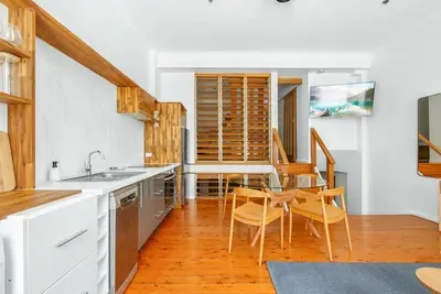 Image de Stylish Inner City 2-Bed Unit by Fig Lane Park