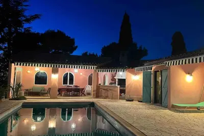 Homerez - Villa à Agde avec piscine