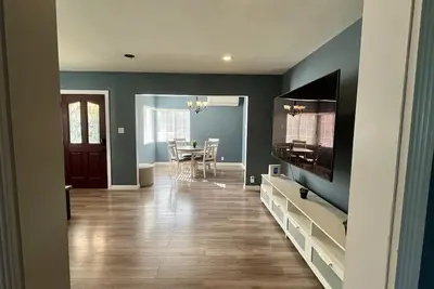 Image de Cozy 3-Bed, 1. 5-Bath Retreat – Perfect Spot for Your Next Family Vacation