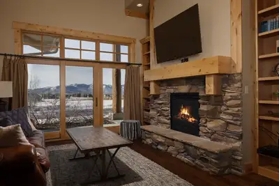Image de New Listing Teton Springs Condo with Underground Parking