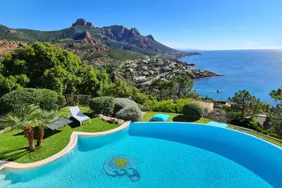 Image de Kalyspera, Villa  8 Pers, Vue Mer, Climatisions, Piscine, Proche Plage