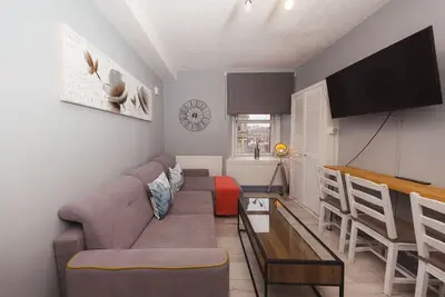 Warm&Welcoming City Centre Apartments by Meadows 5