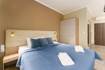 Image de Bel Mare E535 | Fashionable Studio | Parking