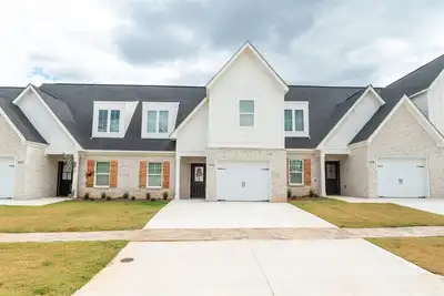 Image de Sweet Auburn Retreat | 3 Bed, 2 Bath