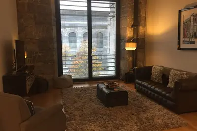 Image de 23 Brewhouse-Suite-Vue sur la cour-Supérieure-Sdb privée avec douche