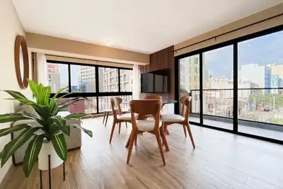 7 minutes walk to Larcomar, El Parque del amor and more, Modern 2br Apt with B & P
