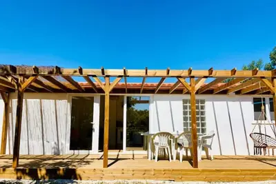 Image de Two bedroom/two bathroom cottage with saltwater plunge pool and forest views