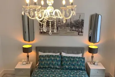 Image de New! Supreme Apartment Near Tube Stations