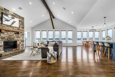 Image de Saltwater Manor - Amazing Ocean View & Hot Tub!