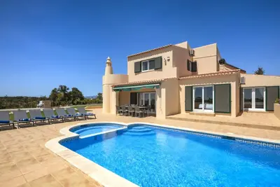 Image de Casa Vista Alta (Sleeps 8) Heatable pool, Lawn