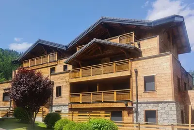 Image de 1er étage, terrasse, télévision, 51m², Morzine