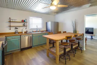 Image de Rustic Whitwell Home w/ Grill, Near State Parks!