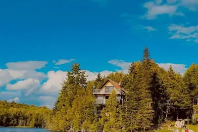 Image de Four Season Cottage with Wood Burning Sauna