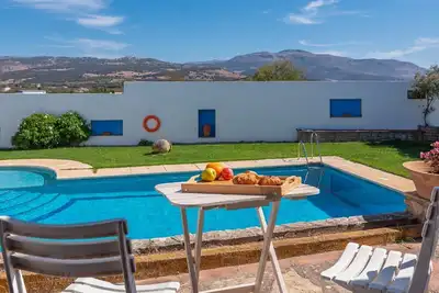 Image de Cortijo Laguna Espejo Ronda by Ruralidays