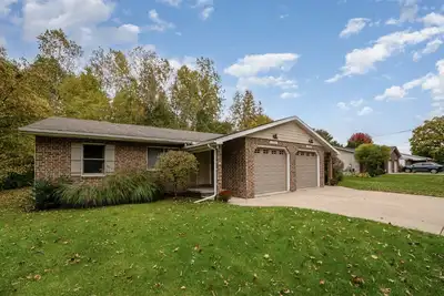 Image de Modern duplex in a great neighborhood!