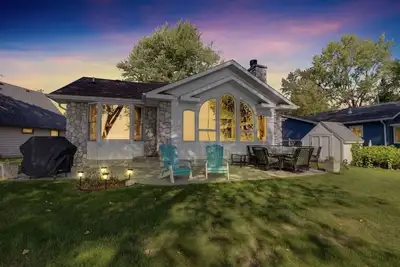 Image de Cozy Mullett Lake Paradise- Lakefront property with Year-Round Recreation! ! !