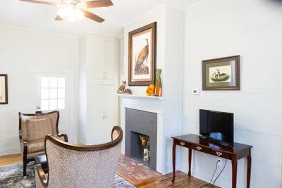 Image de Sweet Auntie's | 1/1 | Walk to Downtown