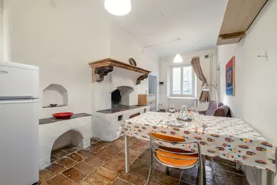 Image de Urbino - Central Historic Apartment!