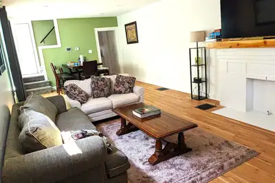 Image de Gorgeous Renovated Townhouse in the Heart of the City. 2 Mi. to Osu and Downtown