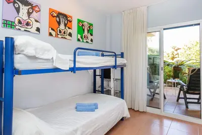 Image de Bel appartement pour 4 personnes avec piscine, Wifi, climatisation, Tv et patio
