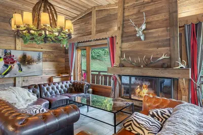 Image de Chalet haut-savoyard avec jacuzzi à Megève