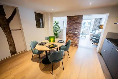 Image de Historical City Retreat with Sauna option (R-51-B)