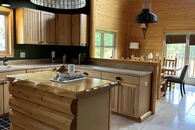 Image de Cabin at Big Manistique Lake!