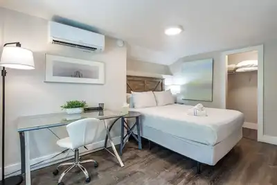 Image de Havana Daydreaming ~ Waterfront 1 Br/1 Ba w/ Dockage & Hot Tub!