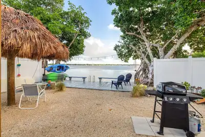 Image de One Particular Harbor ~ Waterfront 2 Br/1 Ba w/ Hot Tub!