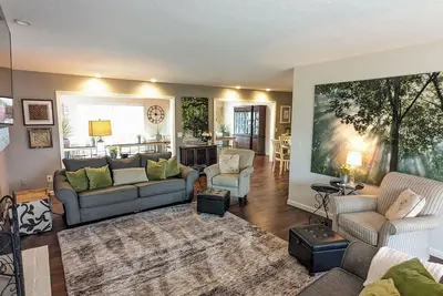 Image de Large Family Gathering Home: Indoor Hot Tub! Sleeps 15