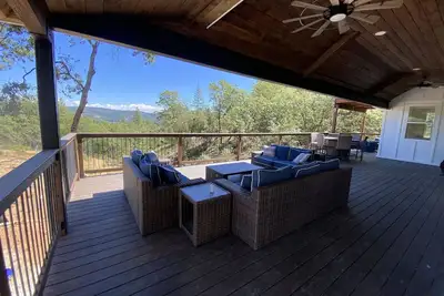 Image de Private Murphy's Estate. Beautiful Views and Designed for Fun!